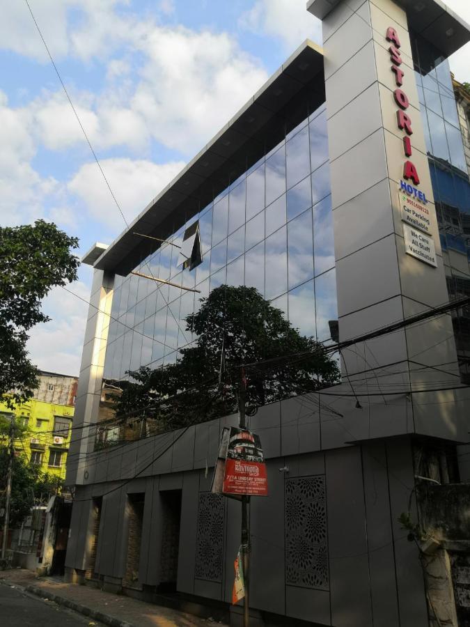 Astoria Hotel Колката Екстериор снимка