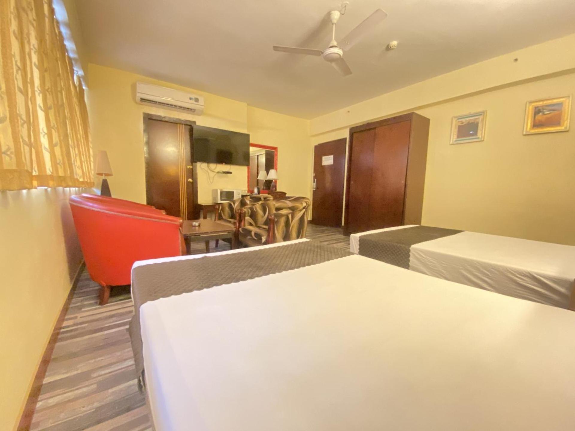 Astoria Hotel Колката Екстериор снимка