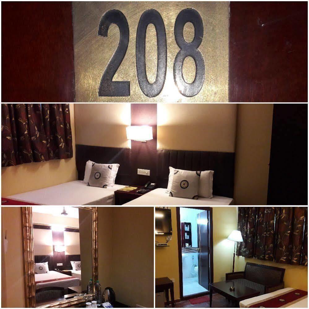 Astoria Hotel Колката Екстериор снимка